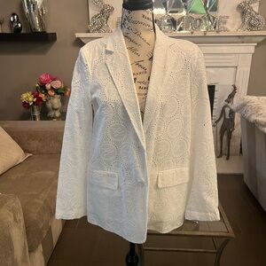 🆕 Karl Lagerfeld Paris Cotton Eyelet Two Button Blazer